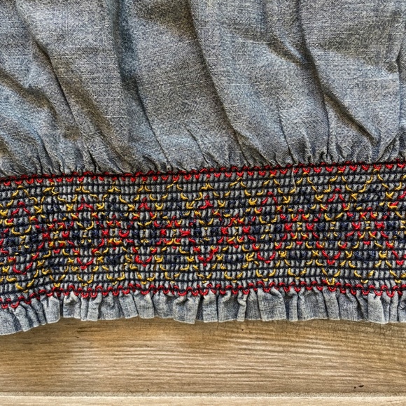 ❤️ GAP DENIM DOMAN EMBROIDERED SLEEVE TOP SIZE XS - Picture 5 of 7